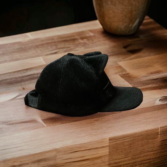 Adorable Kitty With Pink Heart&Whiskers & Black Furry Cat Ears Adjustable Cap! - Picture 2 of 10
